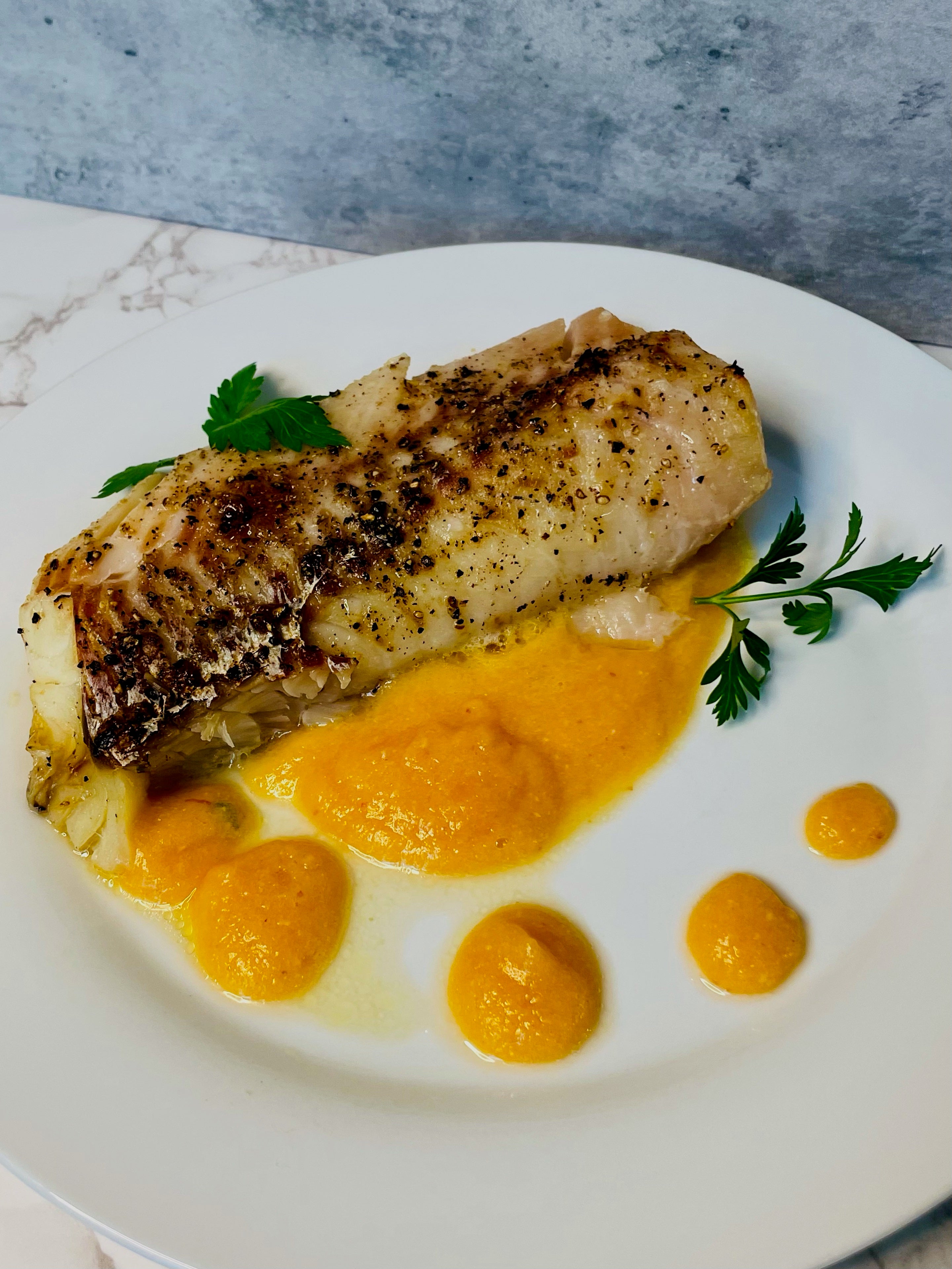 wild alaskan cod with peach & pineapple chili sauce – Savvy Planet