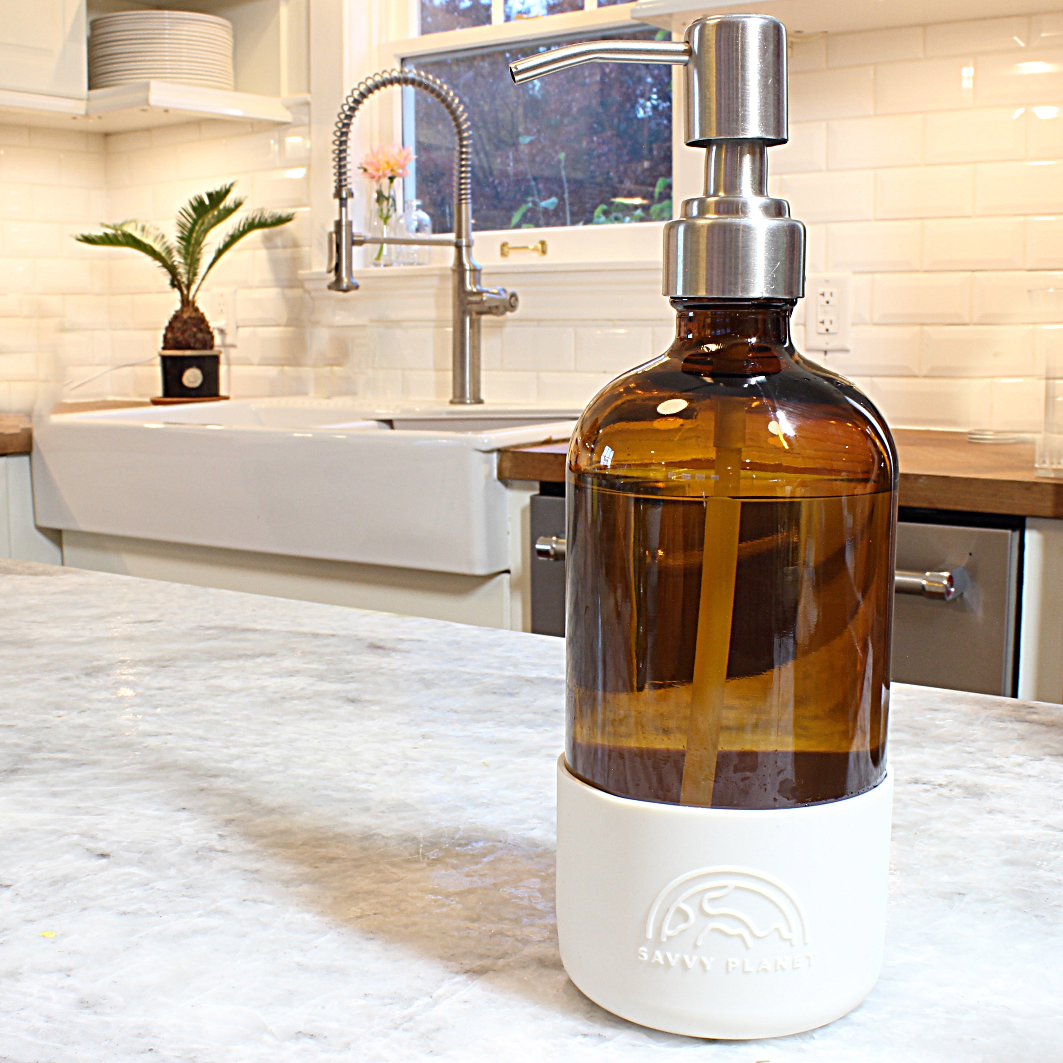 Amber Glass Bottles Soap Pump & Spray Dispenser Refillable 2 Pack 500m