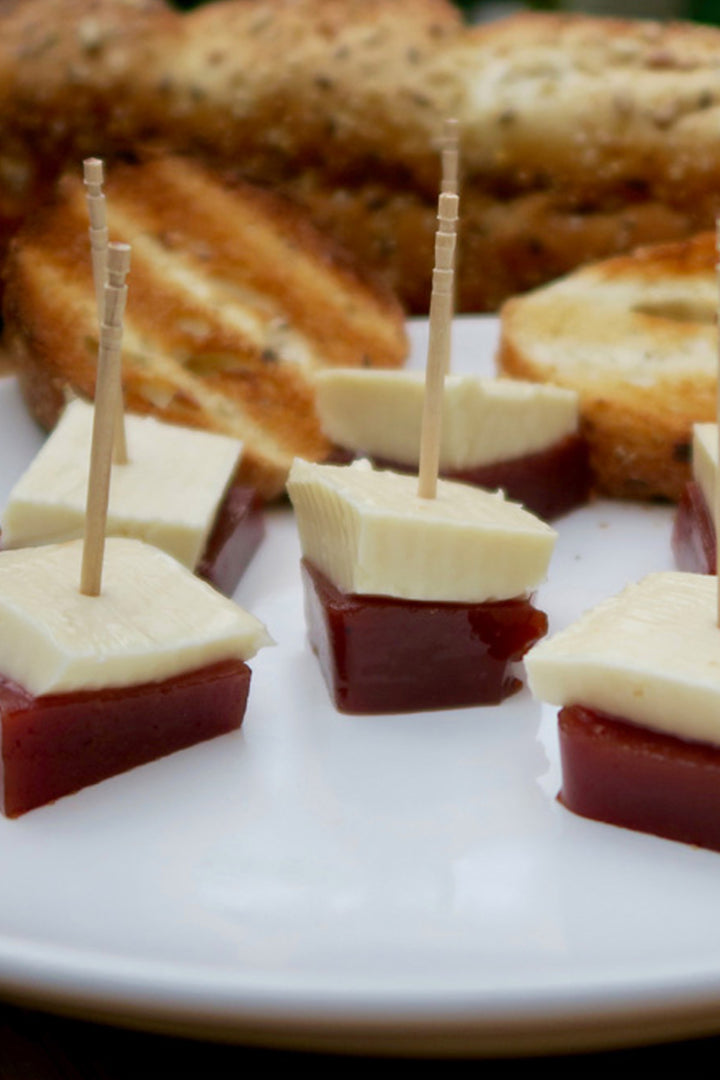guava and cheese (guayaba y queso)