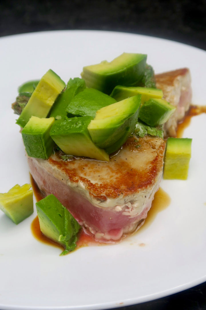 pan-seared tuna with avocado & cilantro ginger sauce