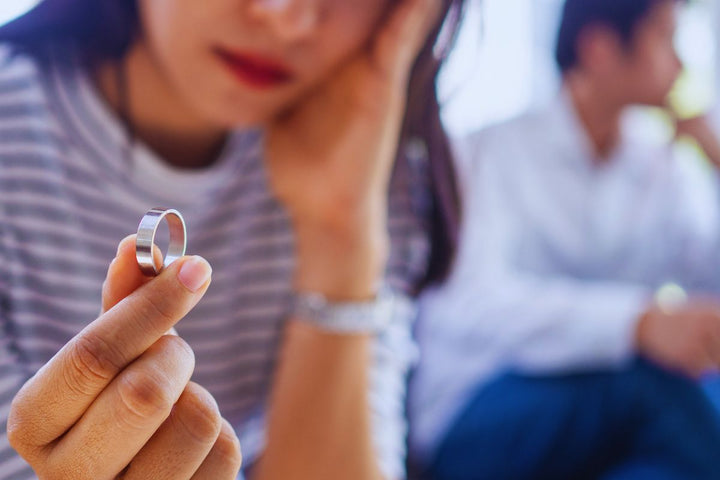 Savvy Talks: How to Avoid a Gray Divorce
