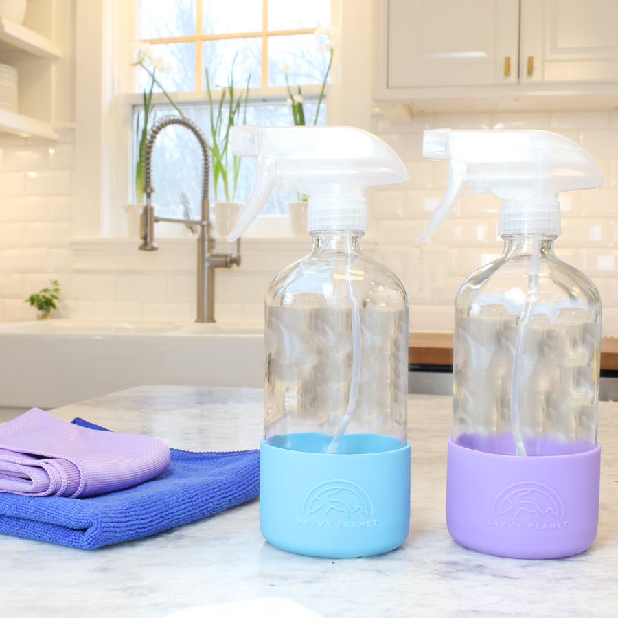Savvy Planet Empty Clear Glass Spray Bottles with Silicone Sleeve Protection - Refillable 16 oz Containers for Cleaning Solutions, Essential Oils 
